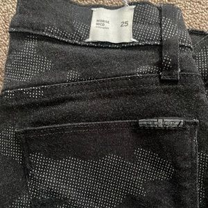 Hudson camo jean stretchy